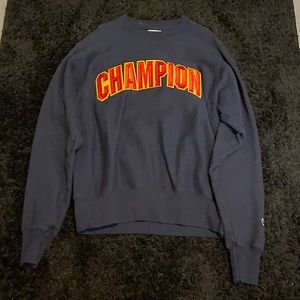 Men’s Champion Bold Logo Crew Neck sweatshirt.